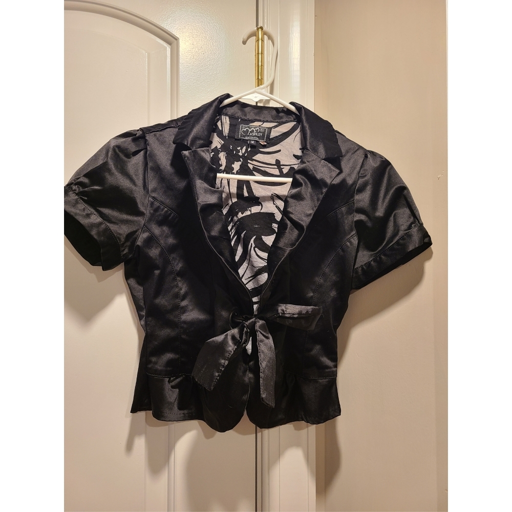 Short sleeve blazer